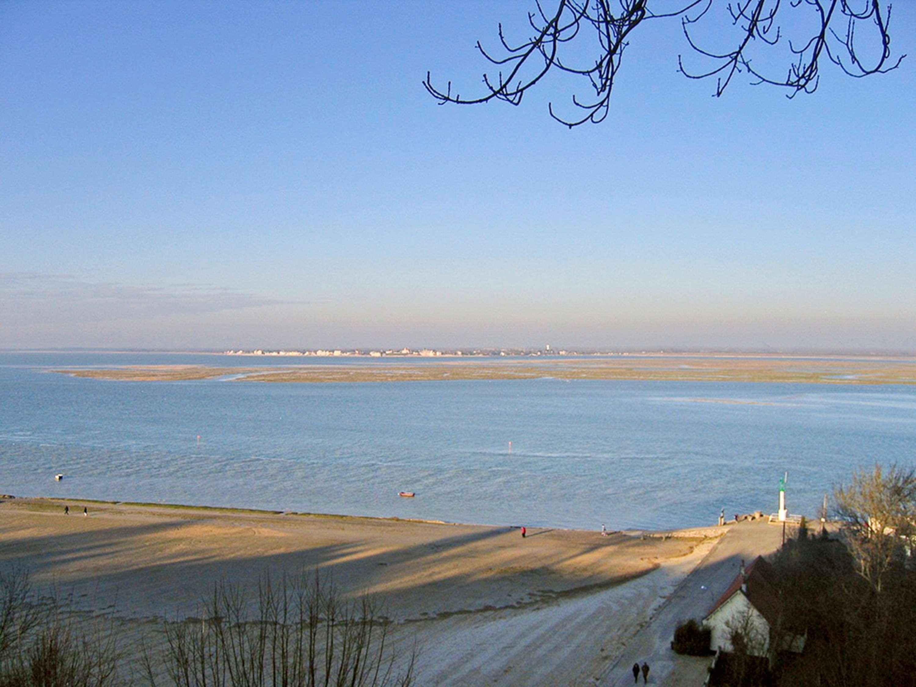 Mercure Abbeville Centre - Porte De La Baie De Somme Dış mekan fotoğraf